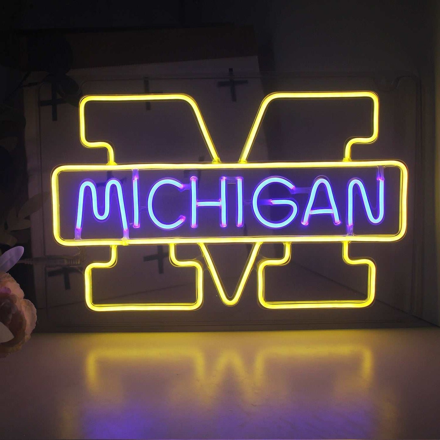 U Michigan Wolverines LED Neon Sign Wall Decoration Room Decoration Dorm Decor Bar Decor